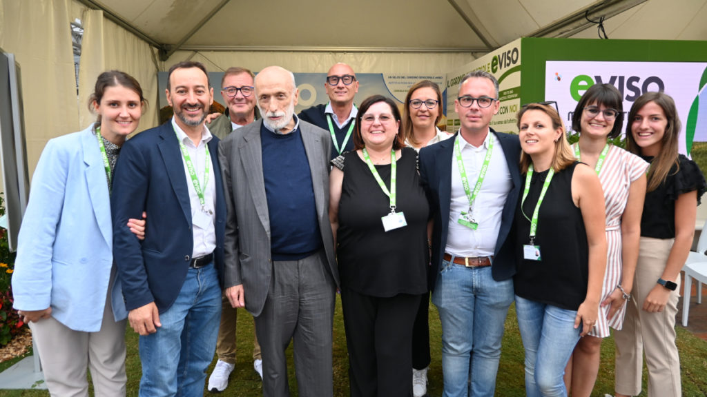 Carlo Petrini allo stand eVISO Cheese 2023